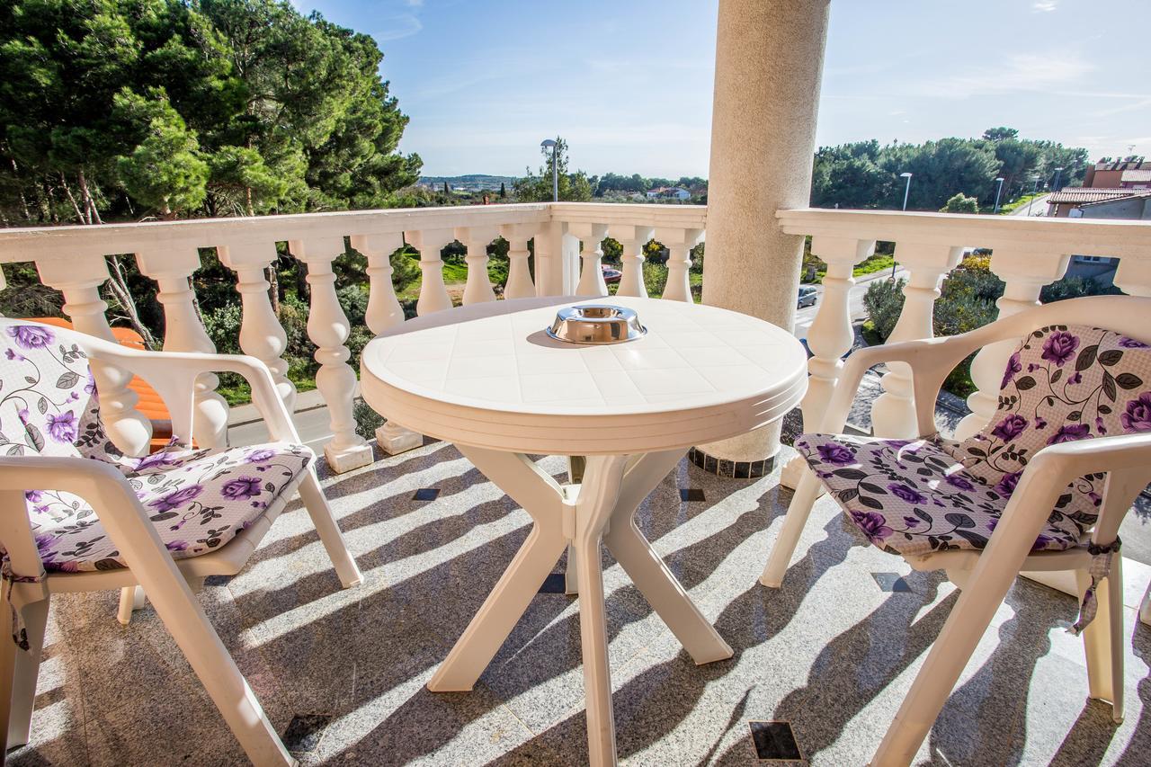 Villa Veli Vrh Pula Exterior photo